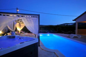 Beautiful Holiday Home 